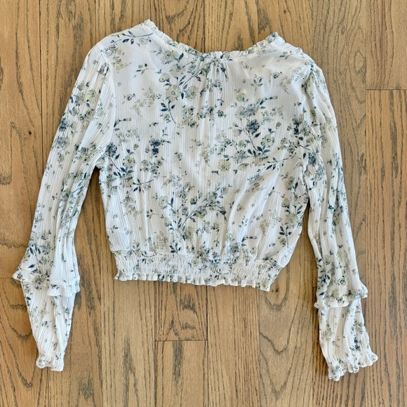 Wallflower Floral White Smocked Cropped Women's Long Sleeve Blouse Top Medium - Picture 10 of 12